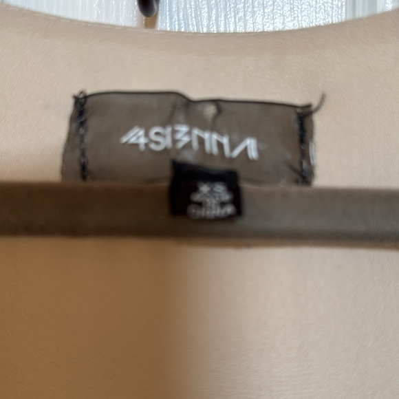 4S13NNA Champagne Metallic Bodysuit w/ Deep V-Neck, Puffed Sleeves & Sash - Picture 11 of 11